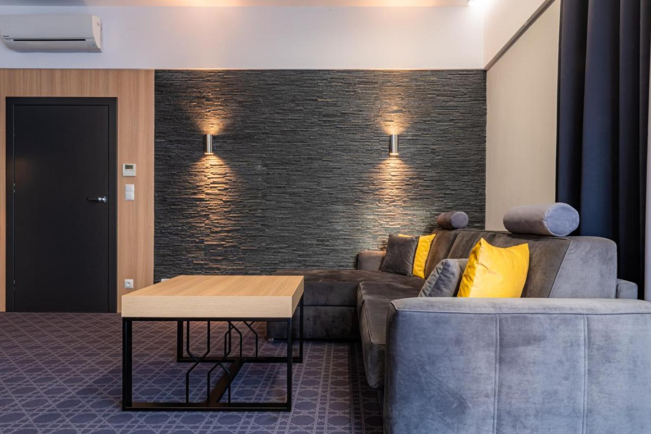 Hotel Nad Czernica Czarne  Екстериор снимка